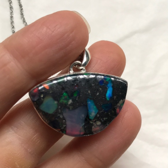 Ethiopian Fire Opal in Hematite matrix pendant - Picture 6 of 8